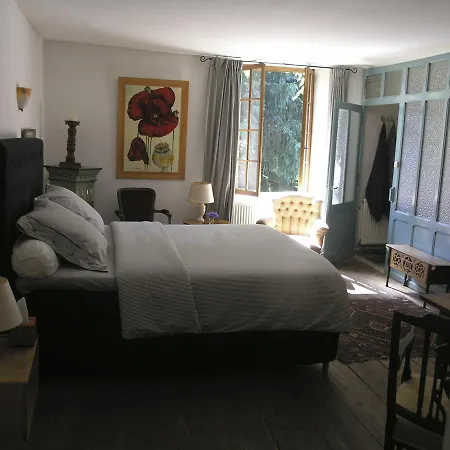 Maison De Massey Bed and Breakfast *